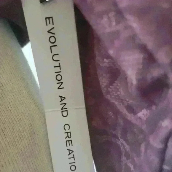 Evolution and creation slightly cropped top  size xs - Picture 4 of 6